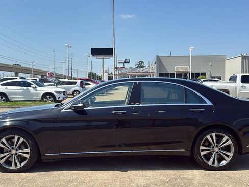 Used 2015 Mercedes-Benz S 550 4MATIC Sedan image 2