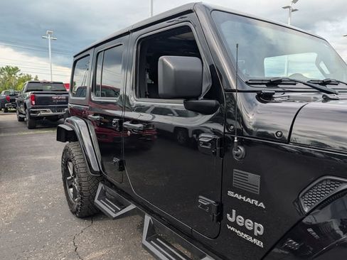 Used 2021 Jeep Wrangler Unlimited Sahara AWD/4WD image 7