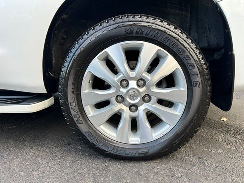 Used 2015 Toyota Sequoia Platinum image 12