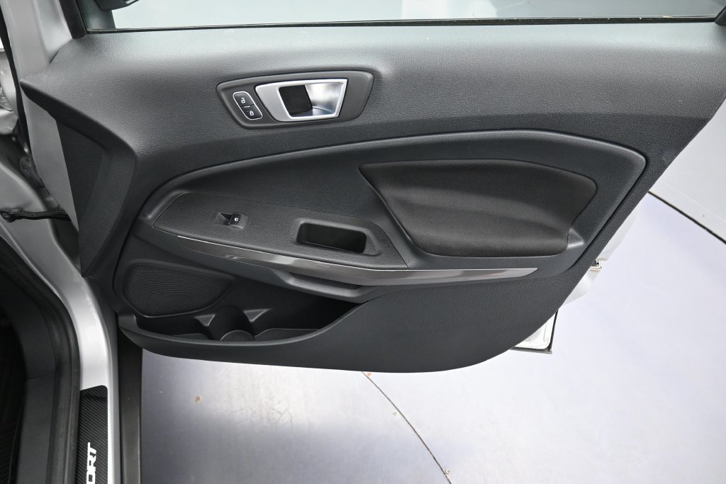 Used 2019 Ford EcoSport SE FWD image 32