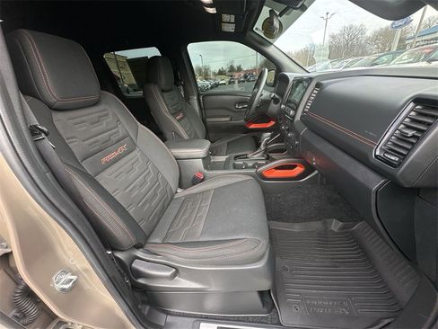 Used 2023 Nissan Frontier PRO-4X w/ Technology Package image 23