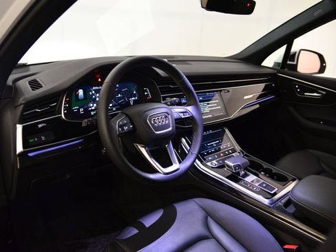 Used 2025 Audi Q7 2.0T Premium w/ Convenience Package image 25
