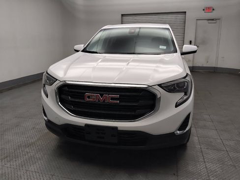 Used 2021 GMC Terrain SLE image 15
