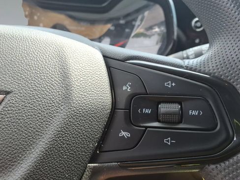 Used 2026 Chevrolet Trax LS FWD image 19