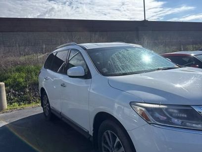 Used 2015 Nissan Pathfinder SL w/ Trailer Tow Package