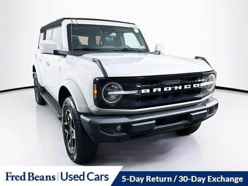 Used 2023 Ford Bronco Outer Banks AWD/4WD image 1