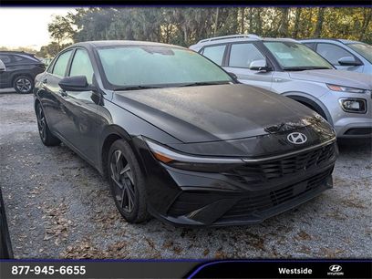 Used 2024 Hyundai Elantra SEL w/ Convenience Package