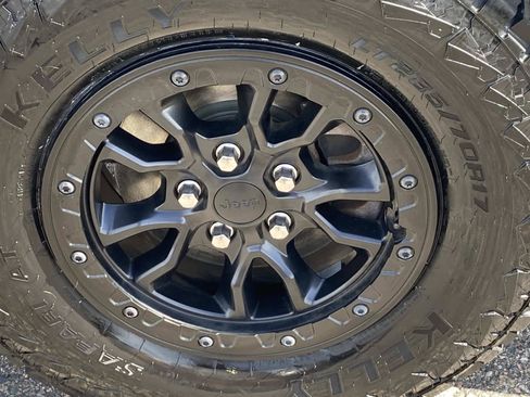 Certified 2023 Jeep Wrangler Unlimited Rubicon 4xe AWD/4WD image 33