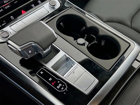 New 2026 Audi Q8 Premium Plus image 18