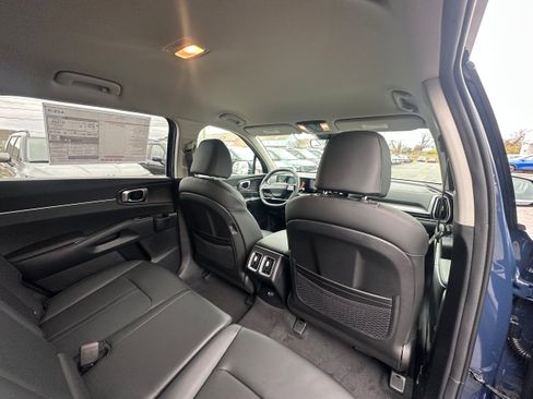 New 2026 Kia Sorento S image 15