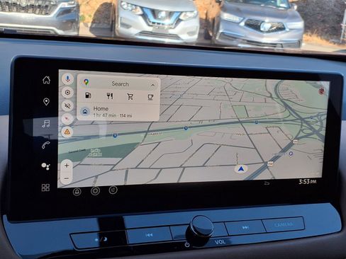 Certified 2025 Nissan Rogue Platinum w/ Tech Package image 17