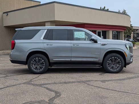 New 2026 GMC Yukon Elevation w/ Elevation Premium Package AWD/4WD image 17
