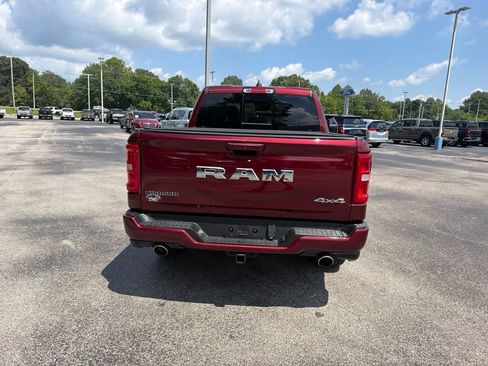 Used 2025 RAM 1500 Big Horn AWD/4WD image 4