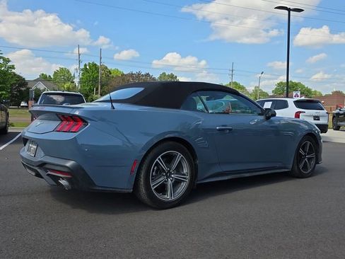 Used 2025 Ford Mustang Premium RWD image 5