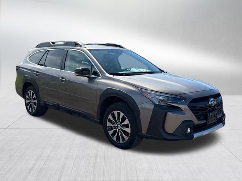 Used 2024 Subaru Outback Limited AWD/4WD image 11