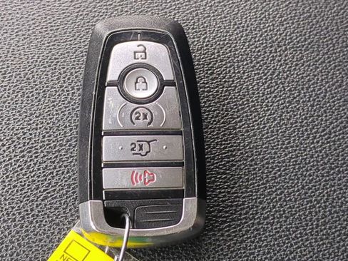 Used 2022 Ford Expedition XLT AWD/4WD image 28