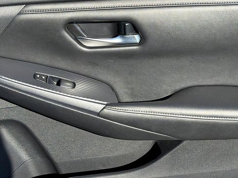 Used 2023 Nissan Sentra S image 21