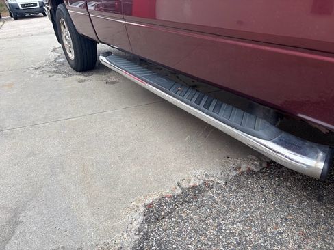 Used 2010 Ford F150 XLT image 11