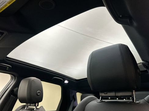 New 2026 Land Rover Discovery Sport Landmark image 19