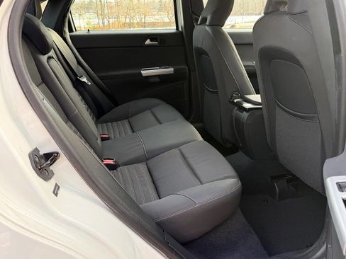 Used 2010 Volvo S40 2.4i image 13