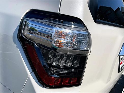 Used 2023 Toyota 4Runner Limited AWD/4WD image 29