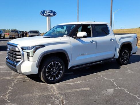 Used 2024 Toyota Tundra Limited AWD/4WD image 3