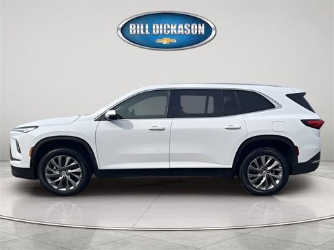 Used 2025 Buick Enclave Preferred image 4