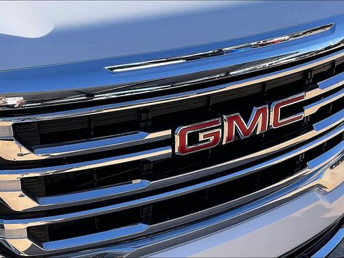 Certified 2023 GMC Acadia SLE FWD image 29