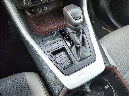 Used 2023 Toyota RAV4 Limited image 16