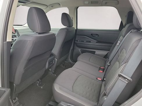 Used 2025 Nissan Pathfinder SV FWD image 10