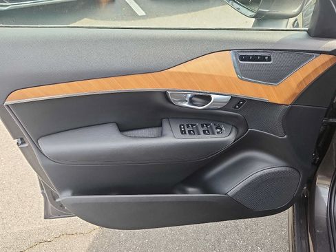 Certified 2023 Volvo XC90 B5 Plus w/ Protection Package AWD/4WD image 12