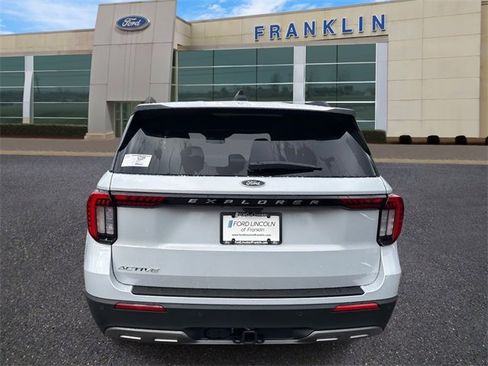 New 2026 Ford Explorer Active w/ Active Comfort Package image 6