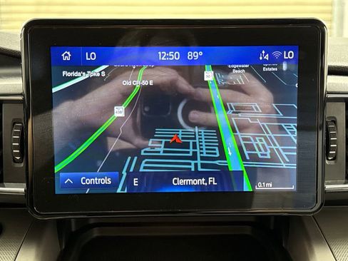 Used 2022 Ford Explorer XLT w/ Equipment Group 202A RWD image 17