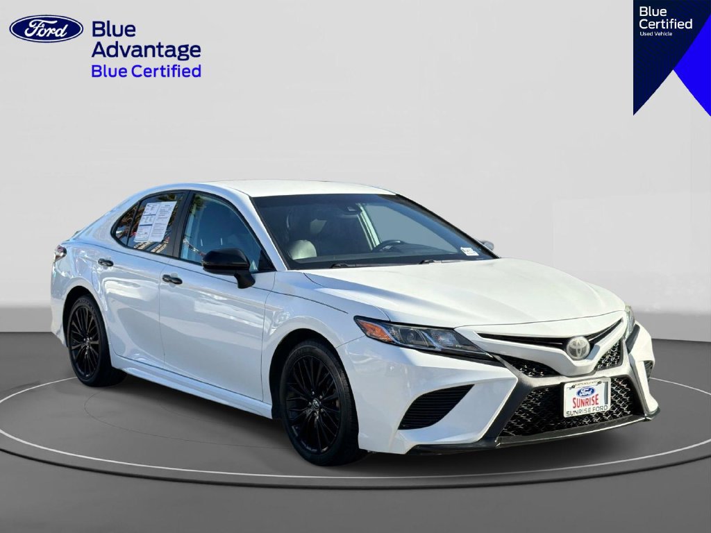 Used 2019 Toyota Camry SE FWD image 4