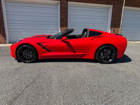 Used 2019 Chevrolet Corvette Stingray Coupe w/ Carbon Flash Badge Package RWD image 21