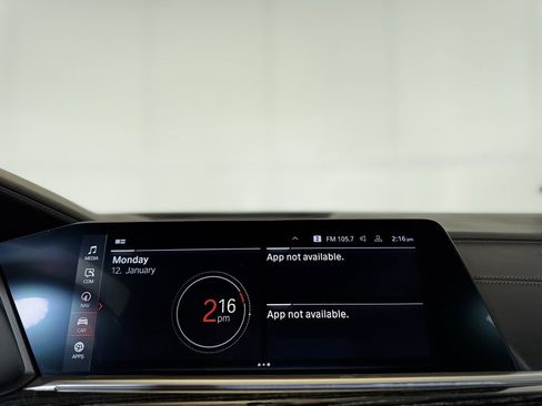 Used 2022 BMW X7 M50i image 17