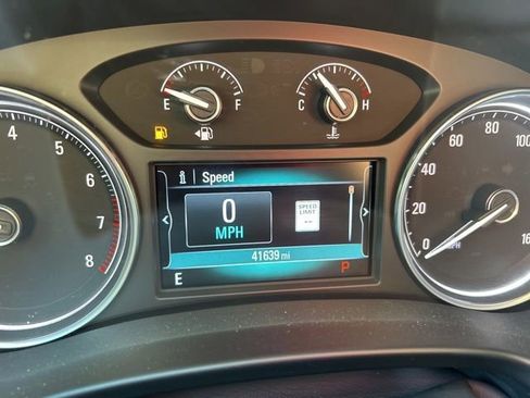 Used 2019 Buick Enclave Essence FWD image 1