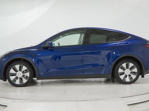 Used 2023 Tesla Model Y Long Range AWD/4WD image 5