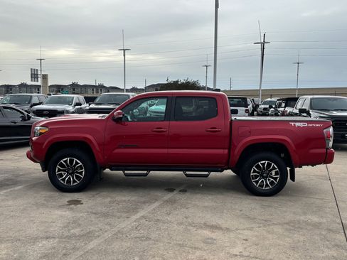 Used 2020 Toyota Tacoma TRD Sport image 7