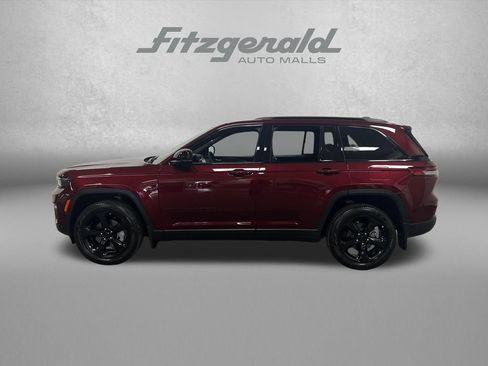 Used 2025 Jeep Grand Cherokee Limited w/ Black Appearance Package RWD image 2