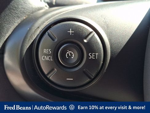 Used 2021 MINI Cooper 4-Door Hardtop w/ Storage Package FWD image 27