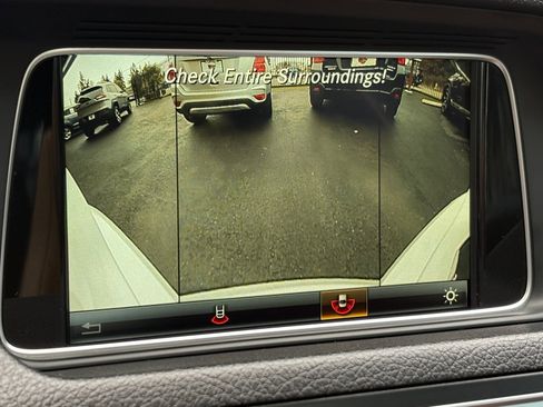 Used 2016 Mercedes-Benz E 550 Coupe w/ Premium 2 Package image 59