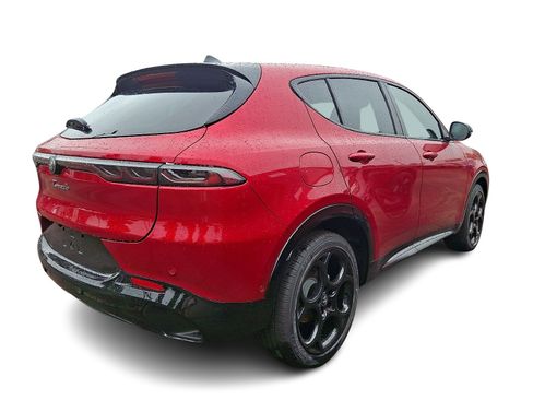 New 2026 Alfa Romeo Tonale w/ Red Premium Package AWD/4WD image 4