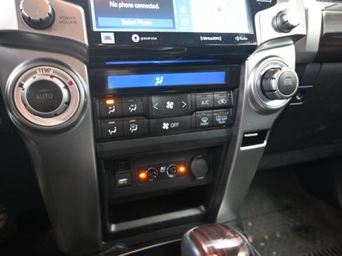 Used 2023 Toyota 4Runner Limited image 14