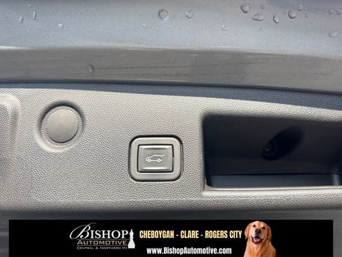 Used 2023 Chevrolet Equinox LT FWD image 21