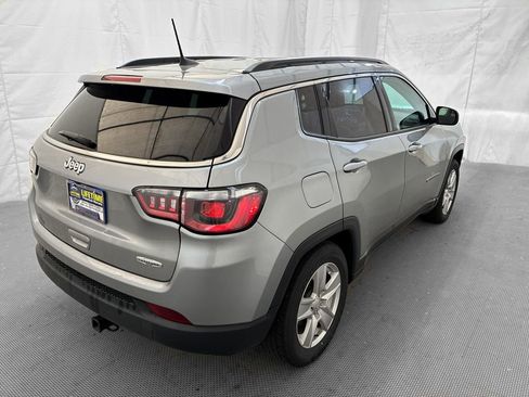 Used 2022 Jeep Compass Latitude FWD image 7