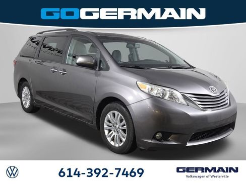 Used 2016 Toyota Sienna XLE Premium image 5