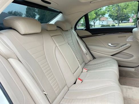 Used 2017 Mercedes-Benz S 550 Sedan image 21