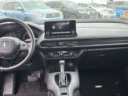Used 2023 Honda HR-V LX image 12