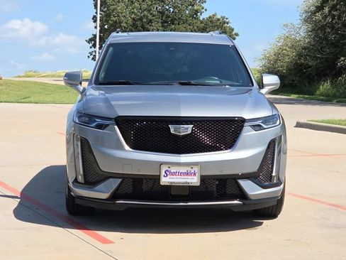 Used 2024 Cadillac XT6 Sport w/ Technology Package AWD/4WD image 2